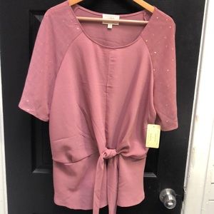 1XL Flower & feather blouse rose pink & gold polkadots in the sleeves